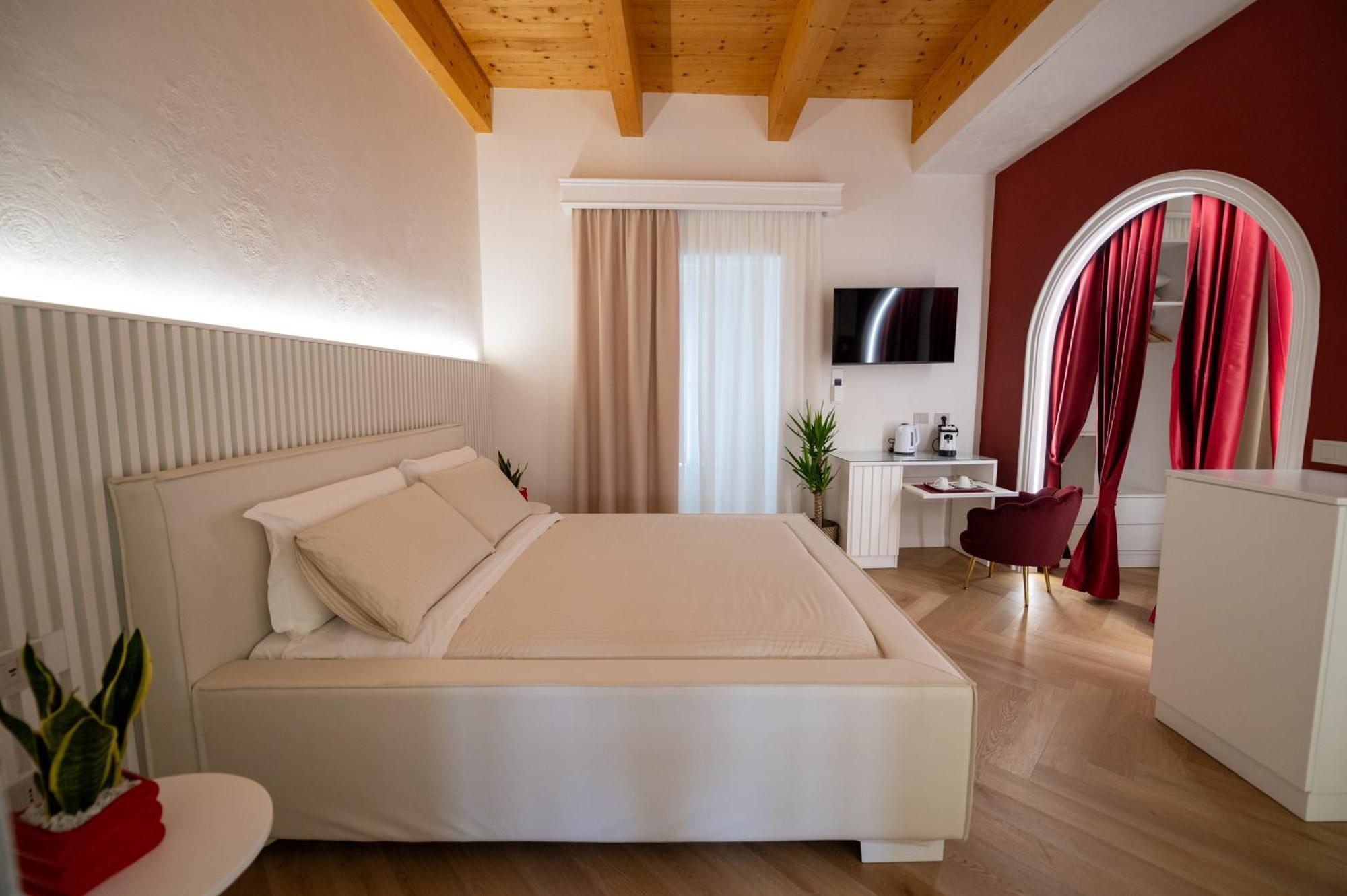 La Divina - Free Parking - Bed and Breakfast Tropea Eksteriør billede