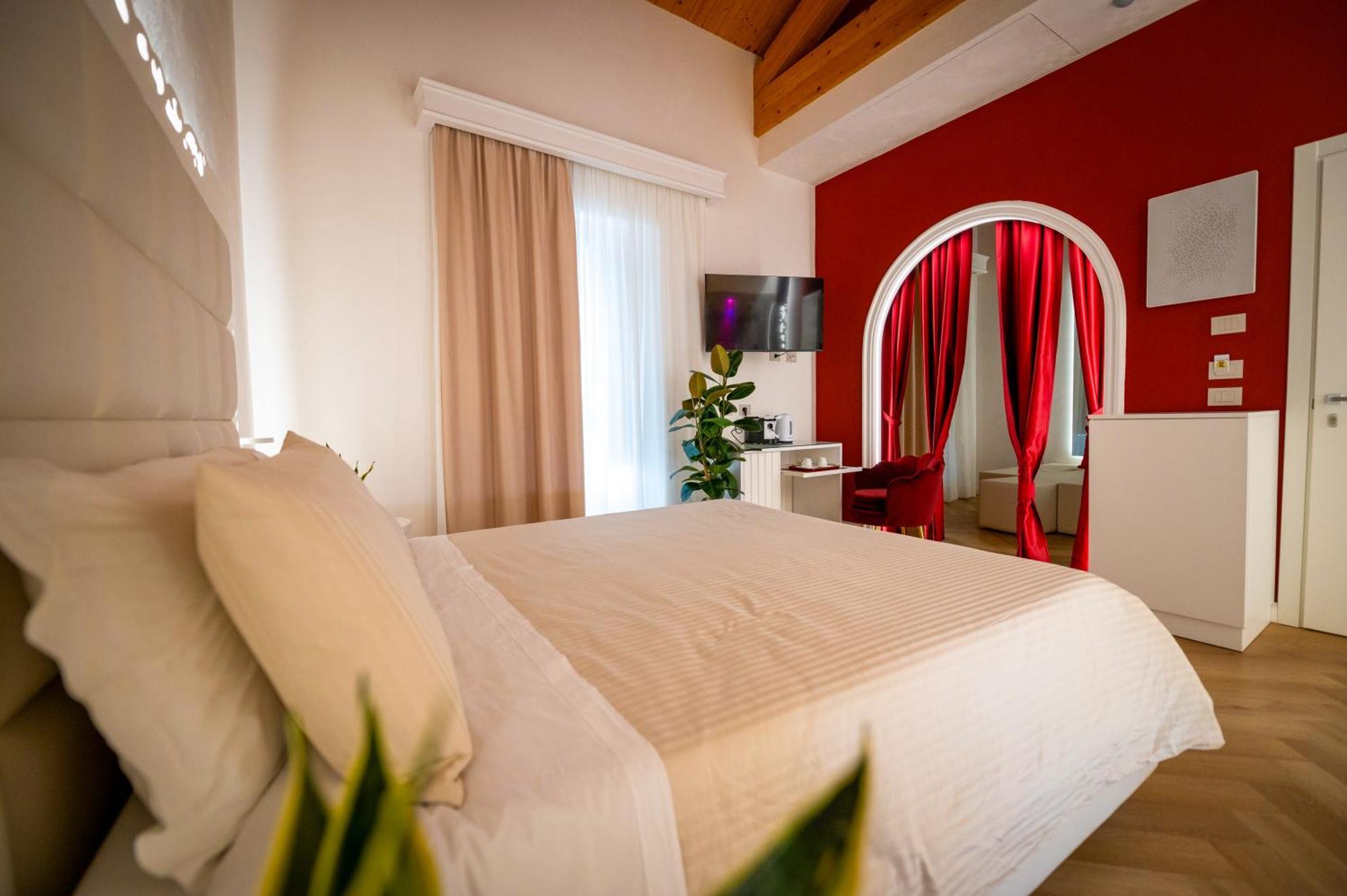 La Divina - Free Parking - Bed and Breakfast Tropea Eksteriør billede