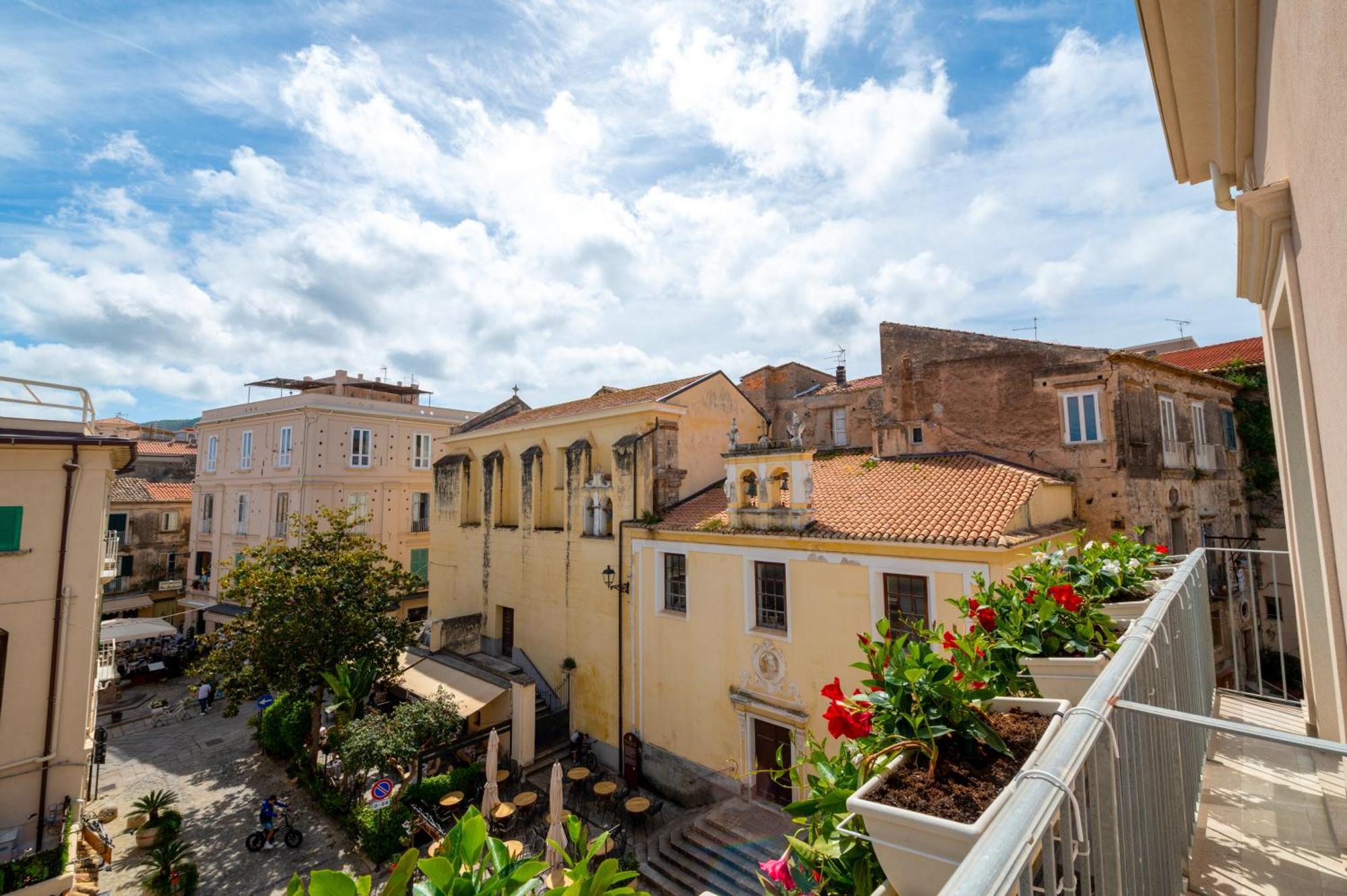 La Divina - Free Parking - Bed and Breakfast Tropea Eksteriør billede