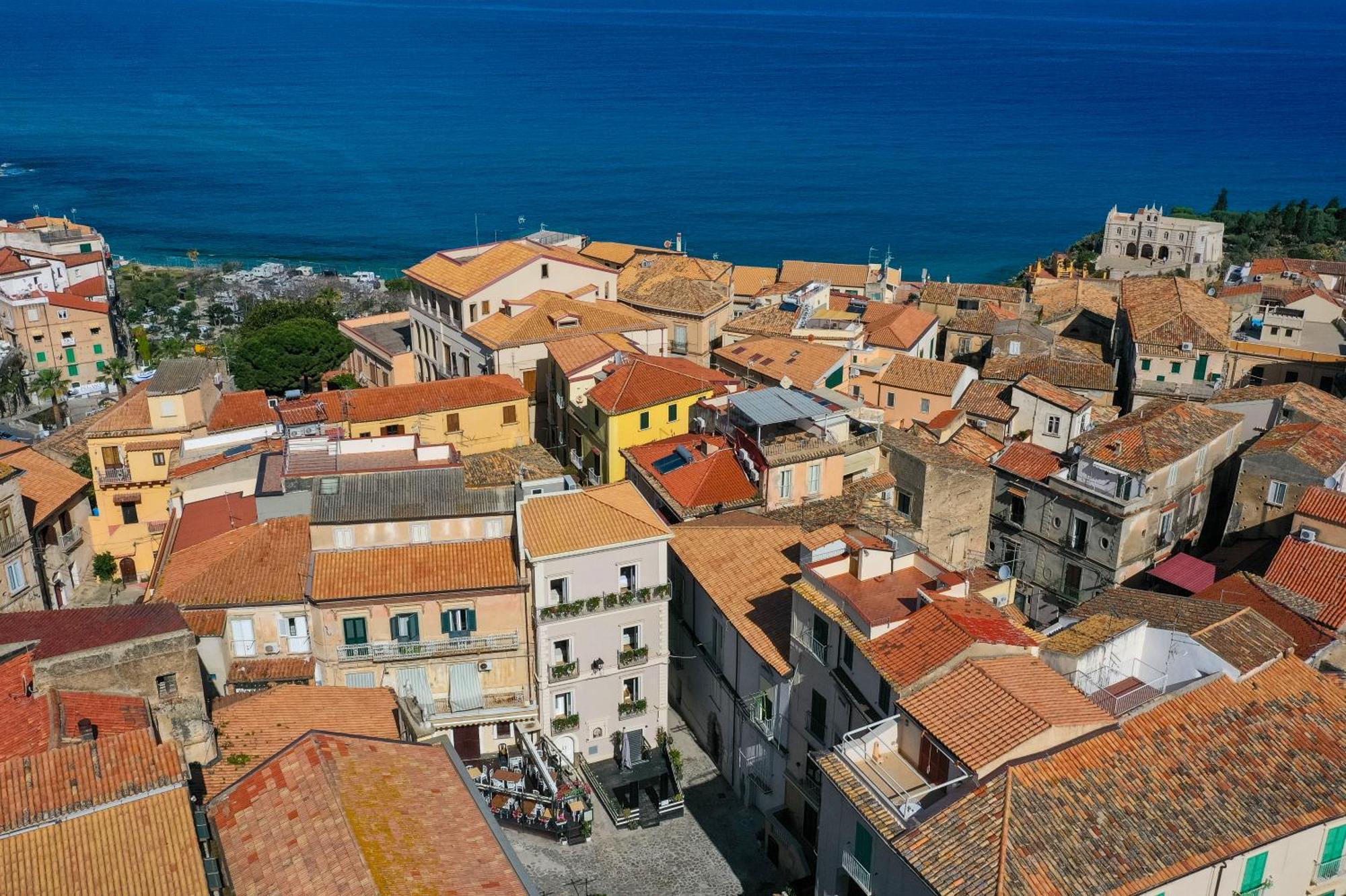 La Divina - Free Parking - Bed and Breakfast Tropea Eksteriør billede