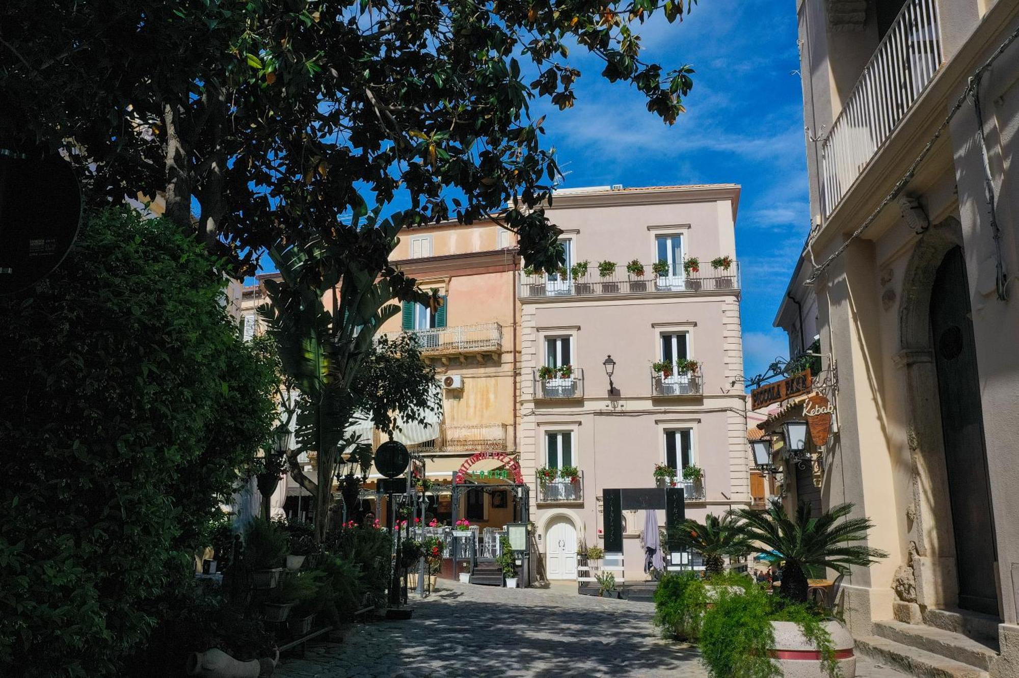 La Divina - Free Parking - Bed and Breakfast Tropea Eksteriør billede